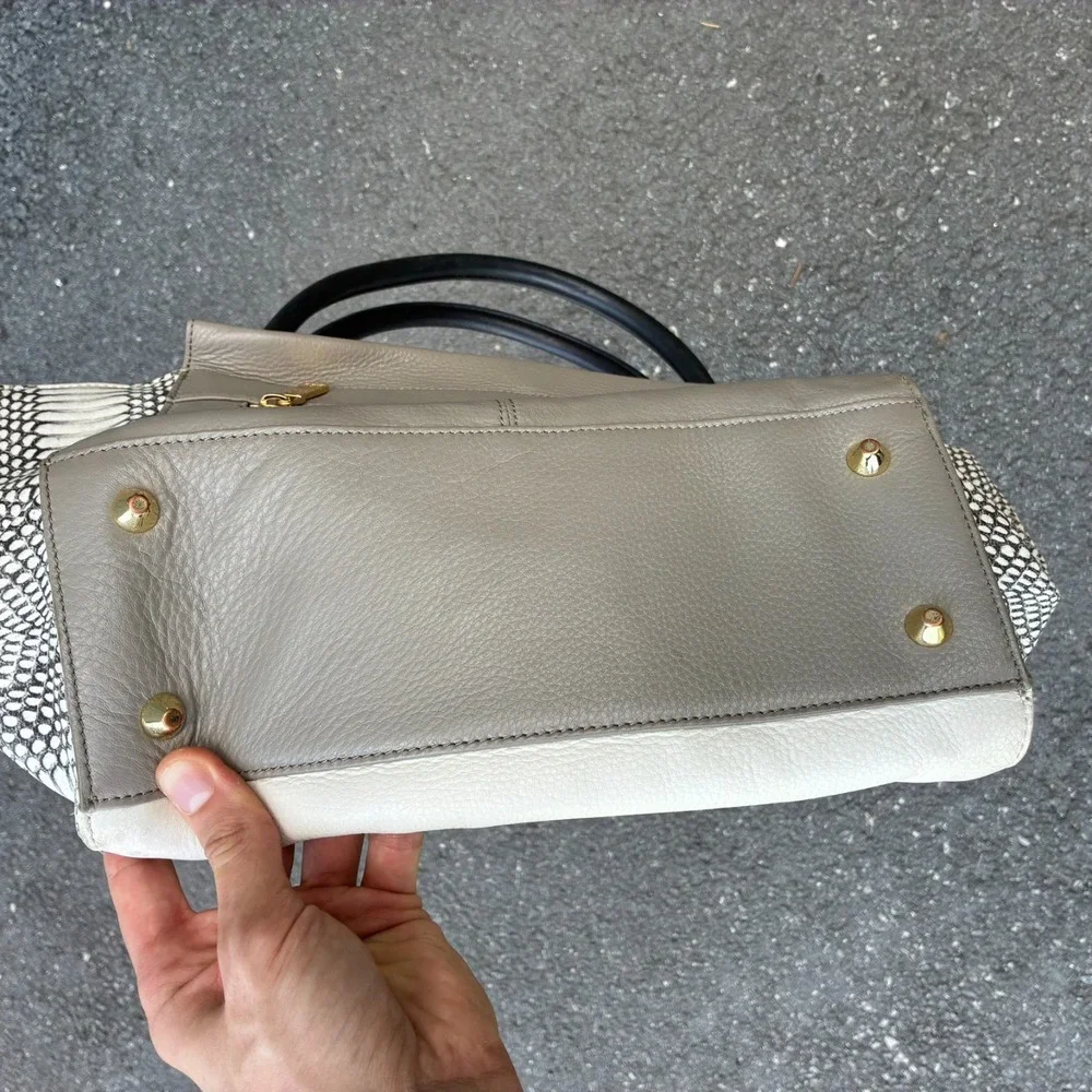 Vince Camuto vince camuto